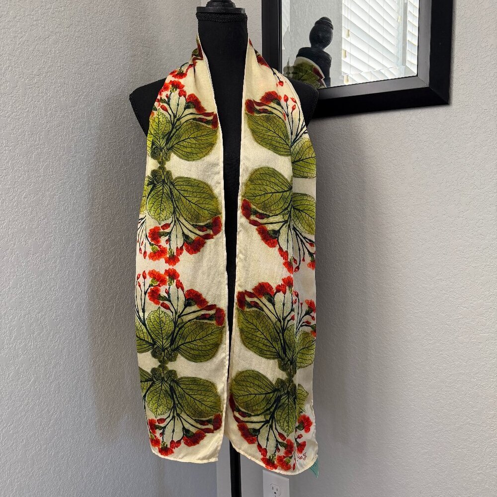 NWT NINA J Design Studios Scarlet Carnations 100% Silk Scarf - Picture 3 of 8